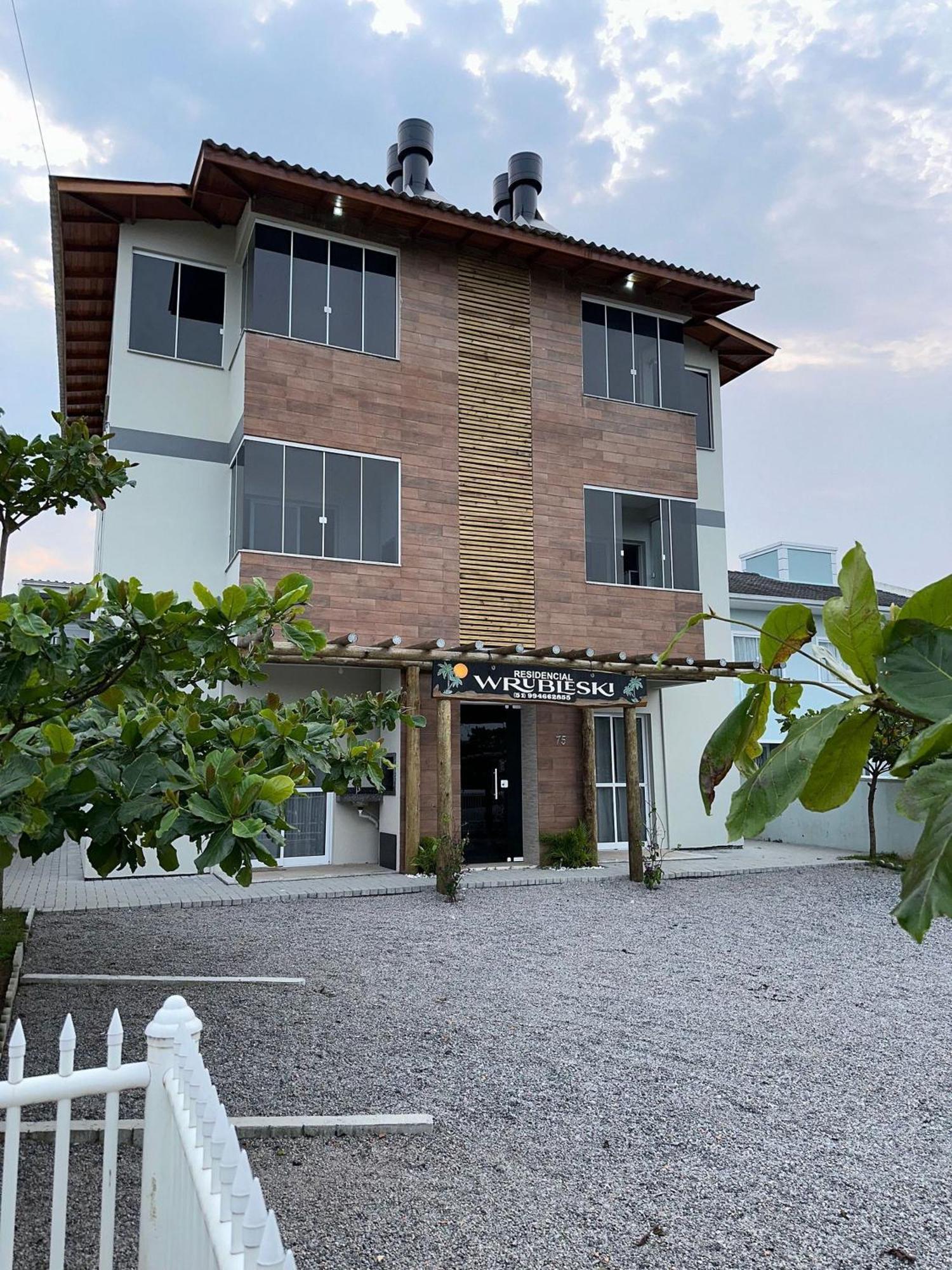 Residencial Wrubleski Sc Pinheira Zewnętrze zdjęcie