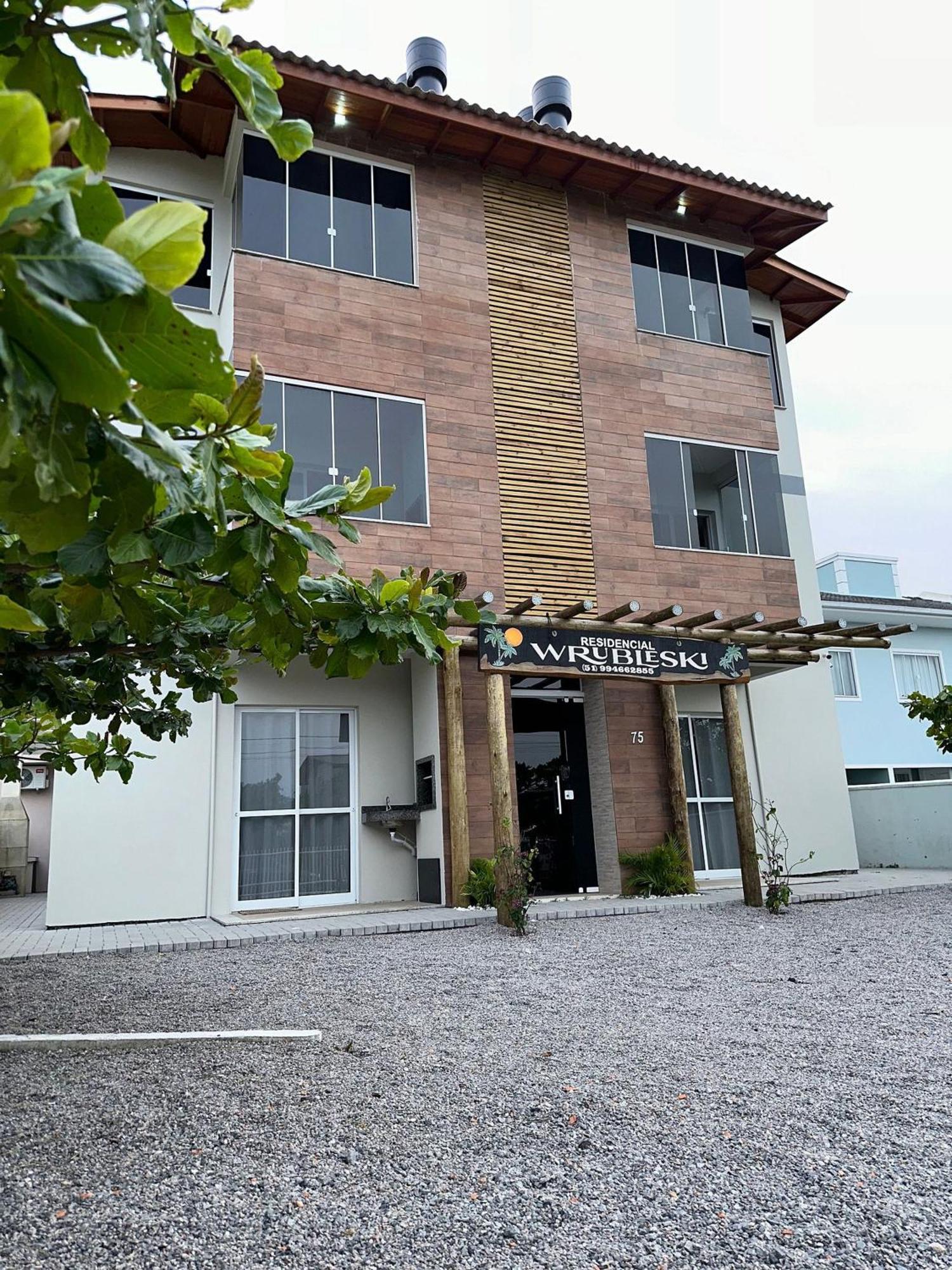 Residencial Wrubleski Sc Pinheira Zewnętrze zdjęcie