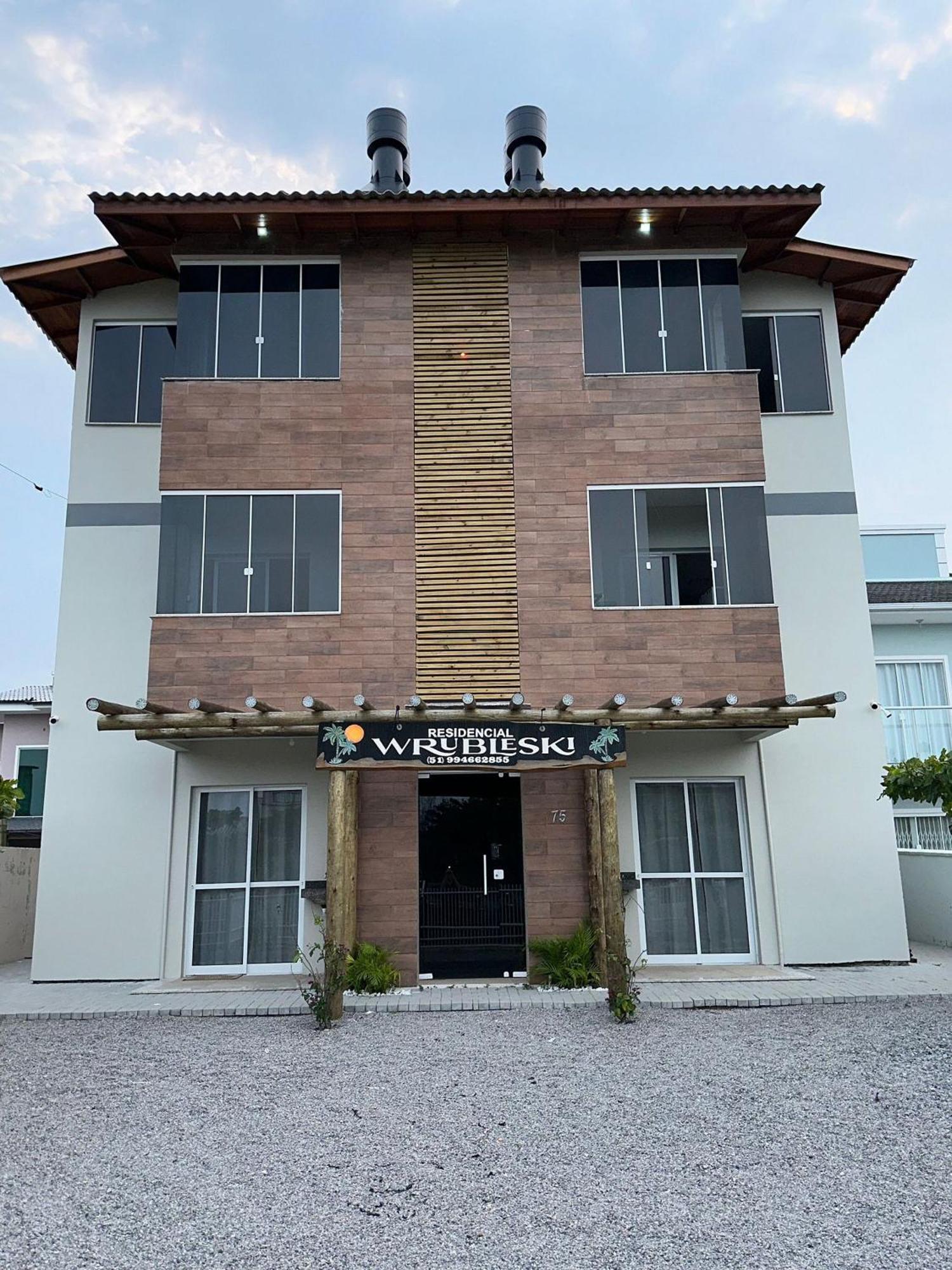 Residencial Wrubleski Sc Pinheira Zewnętrze zdjęcie
