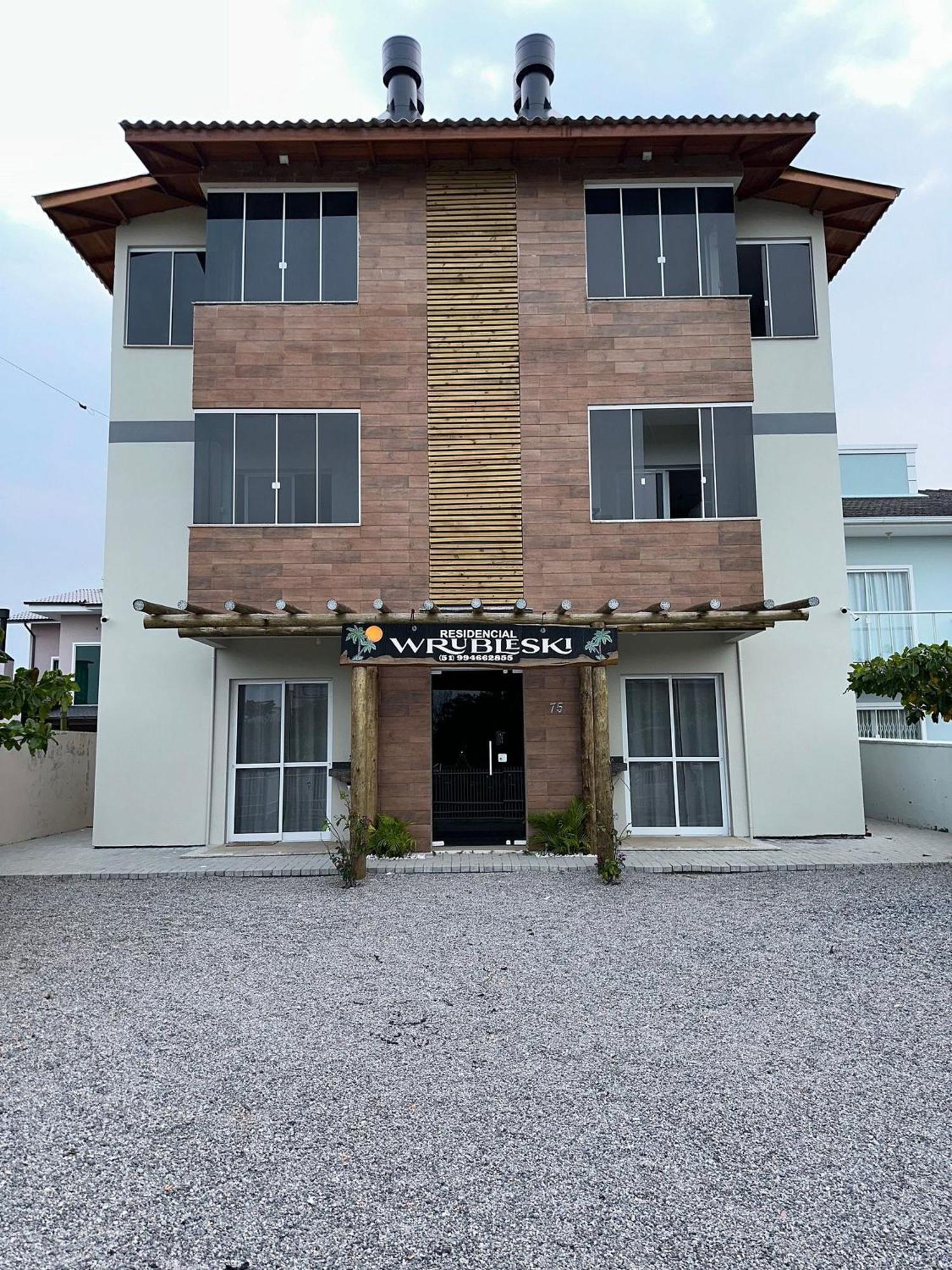 Residencial Wrubleski Sc Pinheira Zewnętrze zdjęcie